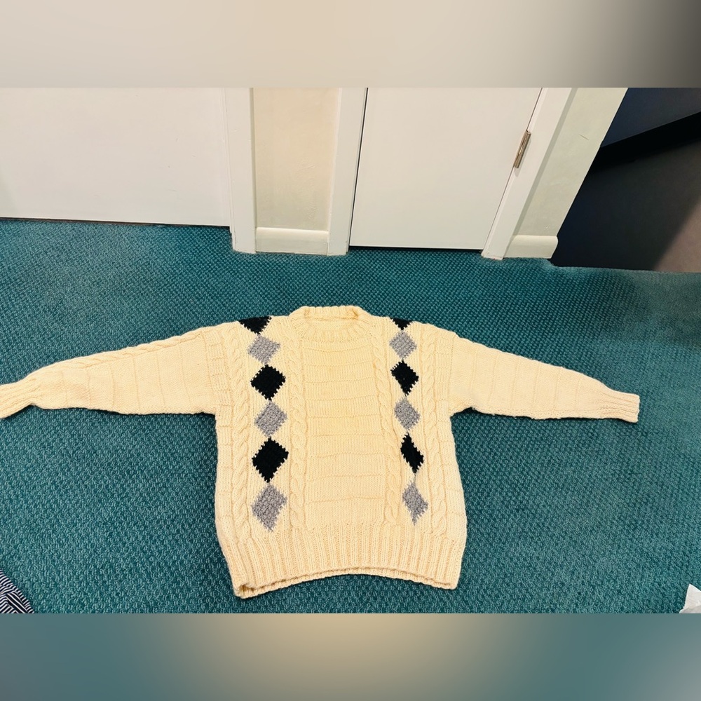 HANDMADE Vintage Men’s Sweater W/ Black and Grey Diamonds, See measurements